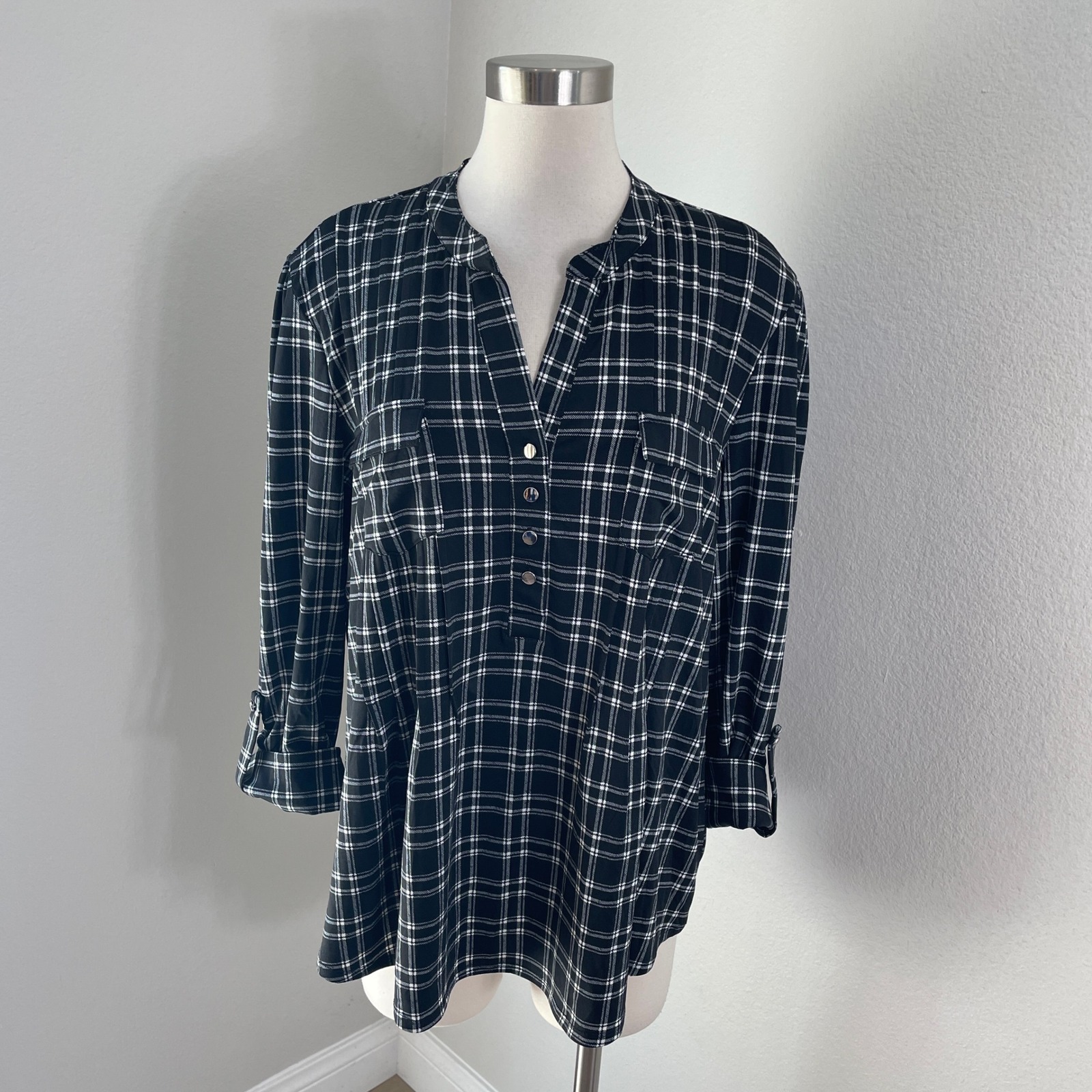 Cocomo Womens Xl Plaid Tunic Top Black White Roll Tab Sleeve Blouse Stretch